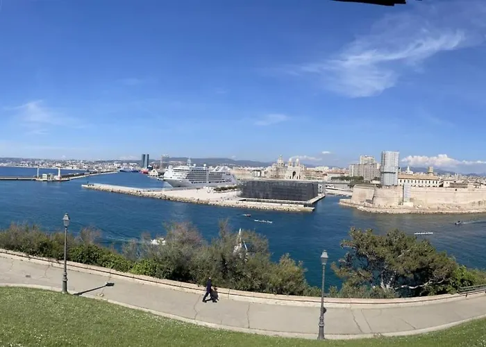 Nice Design Flat On The Old Port-Marseille